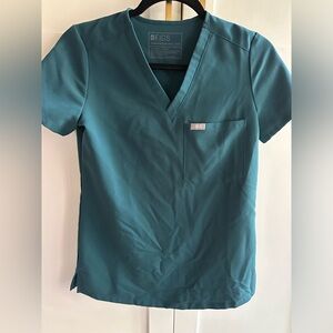 Caribbean blue. Figs Catalina top. XXS.